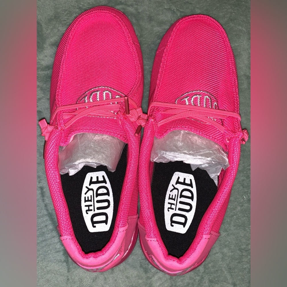 Womenâs Hey dudes, Electric pink size 8/8.5 - Picture 7 of 8